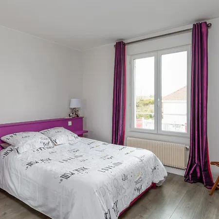 2 Bed House Near Disneyland Paris アパート モントリー