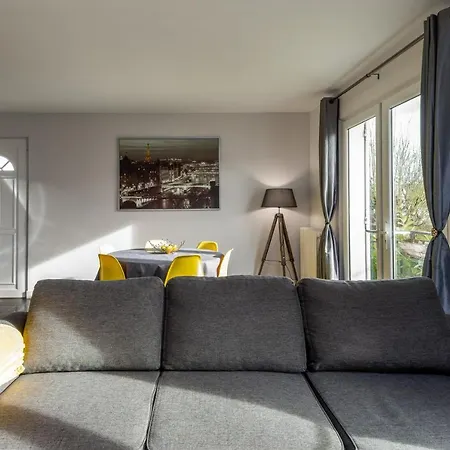 2 Bed House Near Disneyland Paris