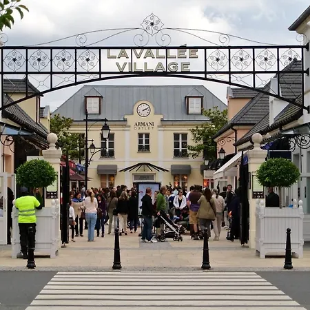 アパート 2 Bed House Near Disneyland Paris